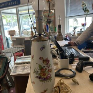 Antik porcelæn lampe