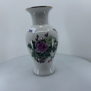 Vintage kinesisk vase i hvidt porcelæn med pæoner