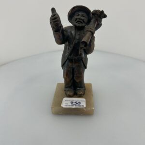Gammel bronzefigur af vagabond / landstryger – Flot patineret (250 kr.)