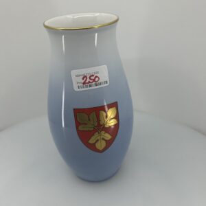 Bing & Grøndahl vase med Fyns Amts våbenskjold (5249)